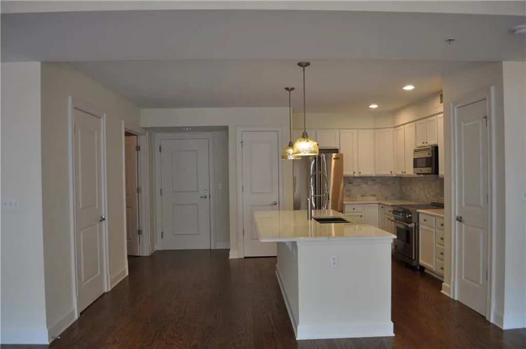 200 River Vista Drive Unit 633, Atlanta, Georgia 30339, 2 Bedrooms Bedrooms, ,2 BathroomsBathrooms,Residential,Sold,200 River Vista Drive Unit 633,6613736