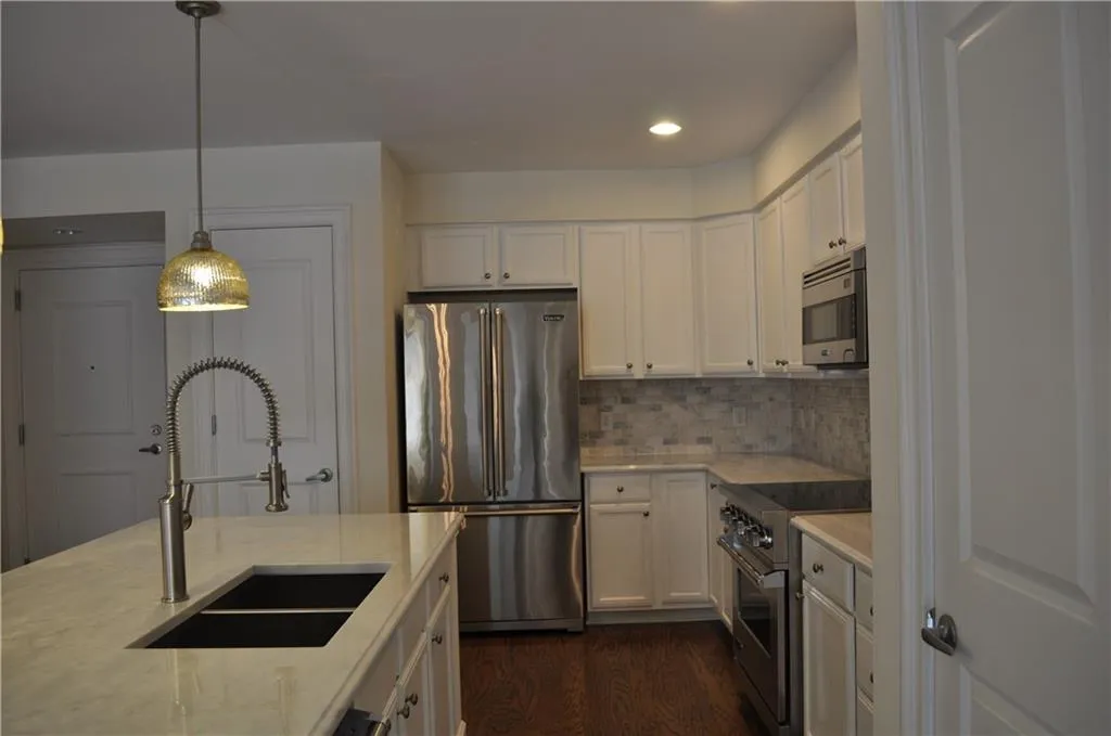 200 River Vista Drive Unit 633, Atlanta, Georgia 30339, 2 Bedrooms Bedrooms, ,2 BathroomsBathrooms,Residential,Sold,200 River Vista Drive Unit 633,6613736