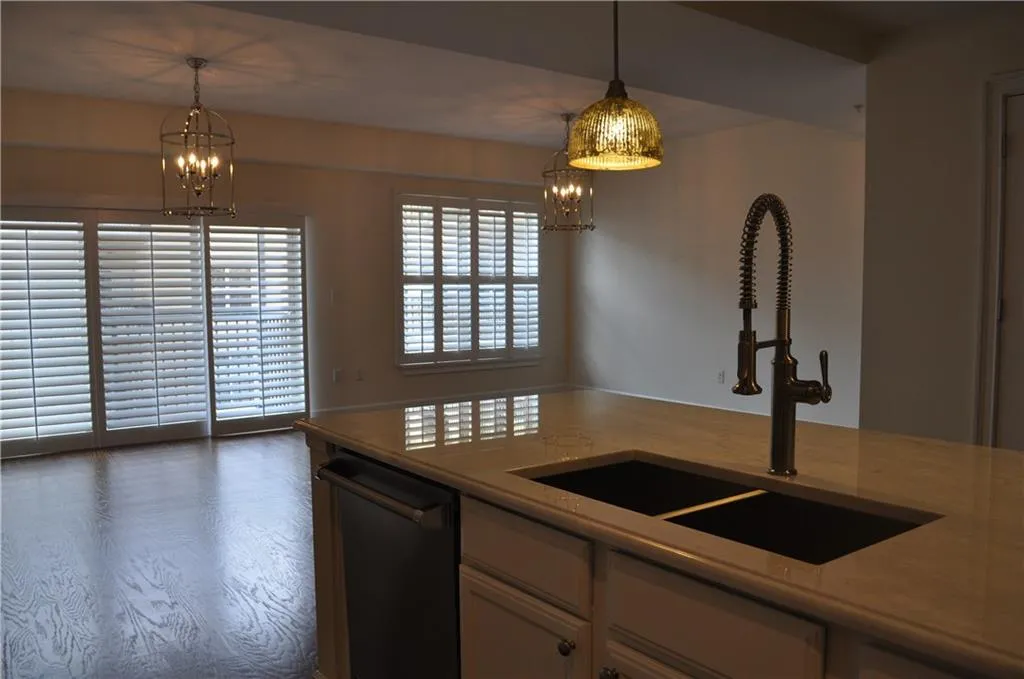 200 River Vista Drive Unit 633, Atlanta, Georgia 30339, 2 Bedrooms Bedrooms, ,2 BathroomsBathrooms,Residential,Sold,200 River Vista Drive Unit 633,6613736