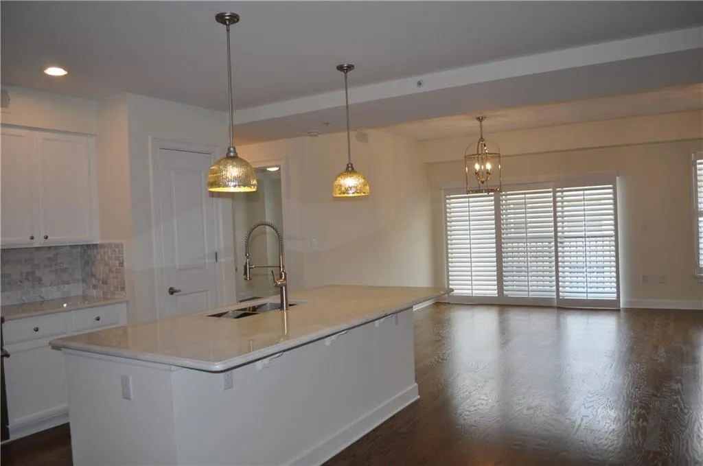 200 River Vista Drive Unit 633, Atlanta, Georgia 30339, 2 Bedrooms Bedrooms, ,2 BathroomsBathrooms,Residential,Sold,200 River Vista Drive Unit 633,6613736