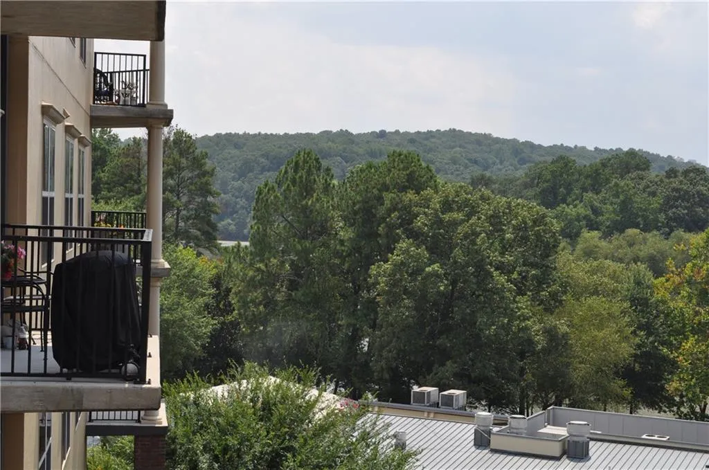 200 River Vista Drive Unit 633, Atlanta, Georgia 30339, 2 Bedrooms Bedrooms, ,2 BathroomsBathrooms,Residential,Sold,200 River Vista Drive Unit 633,6613736