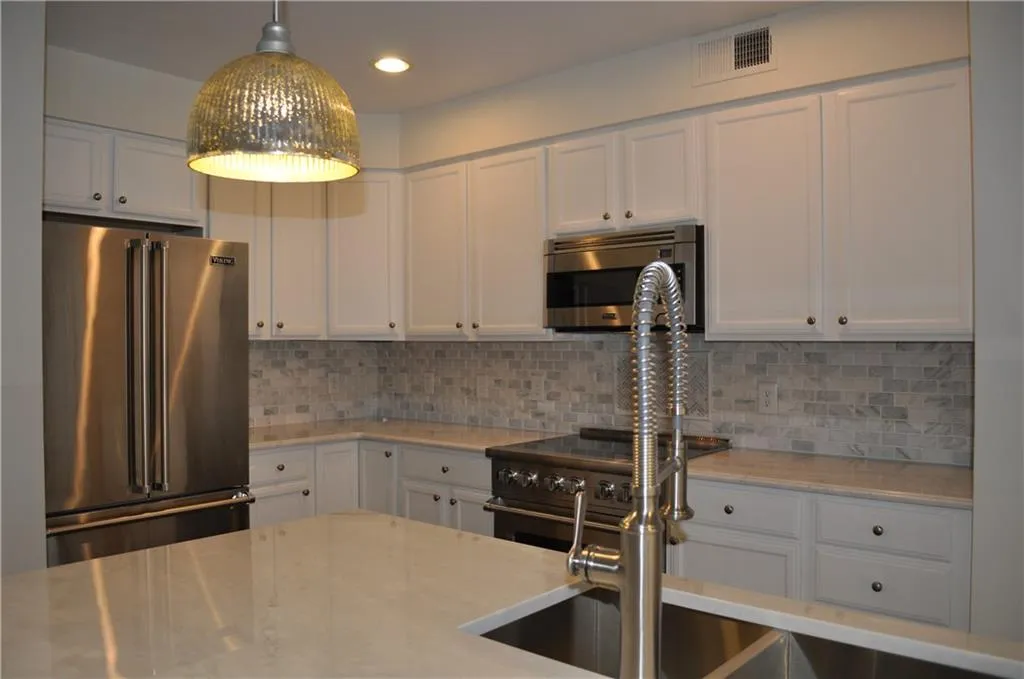 200 River Vista Drive Unit 633, Atlanta, Georgia 30339, 2 Bedrooms Bedrooms, ,2 BathroomsBathrooms,Residential,Sold,200 River Vista Drive Unit 633,6613736