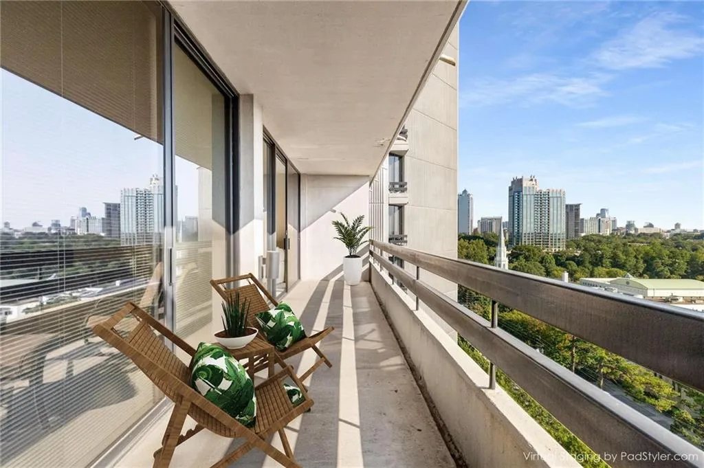 2660 Peachtree Road Nw Unit 18g, Atlanta, Georgia 30305, 1 Bedroom Bedrooms, 0 ,2 BathroomsBathrooms,Residential,For Sale,2660 Peachtree Road Nw Unit 18g,7479158