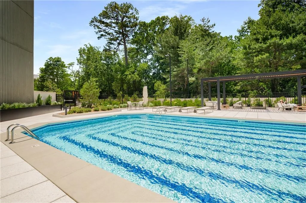 2660 Peachtree Road Nw Unit 18g, Atlanta, Georgia 30305, 1 Bedroom Bedrooms, ,2 BathroomsBathrooms,Residential,For Sale,2660 Peachtree Road Nw Unit 18g,7479158