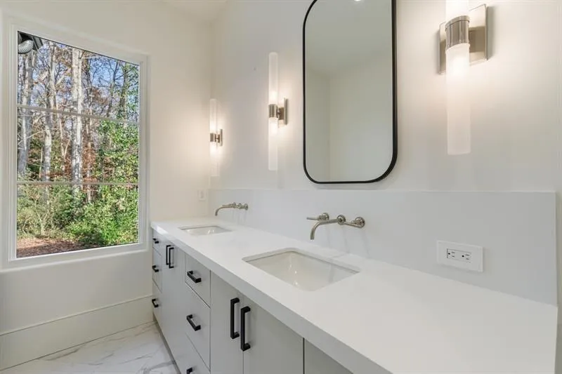 2983 Habersham Court Nw, Atlanta, Georgia 30305, 6 Bedrooms Bedrooms, 0 ,7 BathroomsBathrooms,Residential,For Sale,2983 Habersham Court Nw,7783381