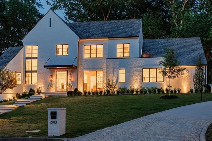 2983 Habersham Court Nw, Atlanta, Georgia 30305