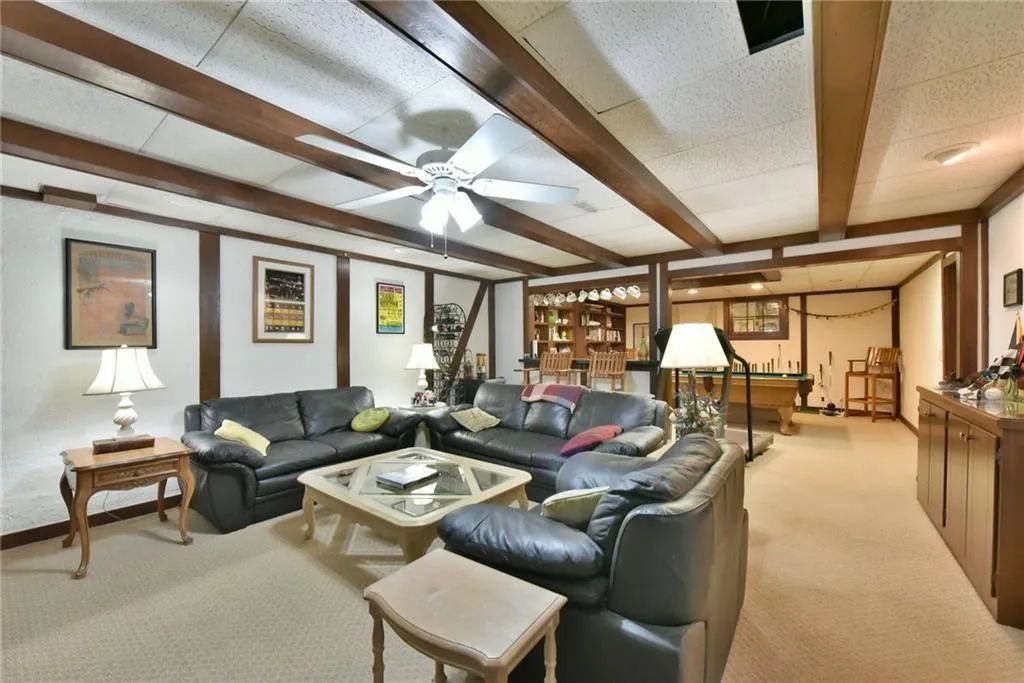460 Huntcliff Green, Sandy Springs, Georgia 30350, 4 Bedrooms Bedrooms, ,3 BathroomsBathrooms,Residential,Sold,460 Huntcliff Green,5950577