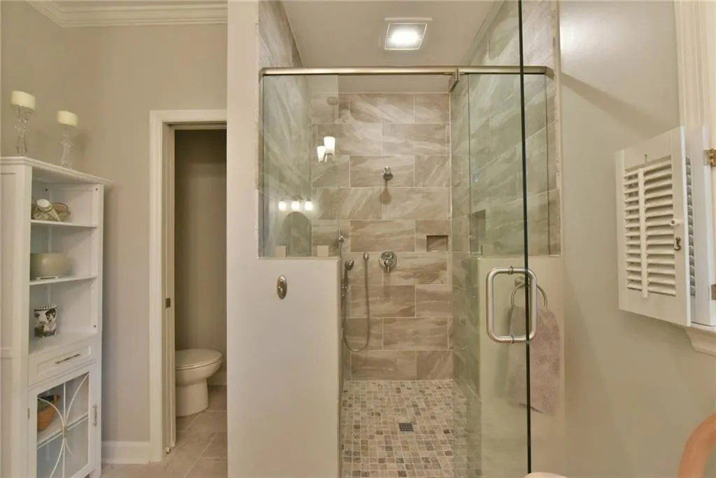 460 Huntcliff Green, Sandy Springs, Georgia 30350, 4 Bedrooms Bedrooms, ,3 BathroomsBathrooms,Residential,Sold,460 Huntcliff Green,5950577