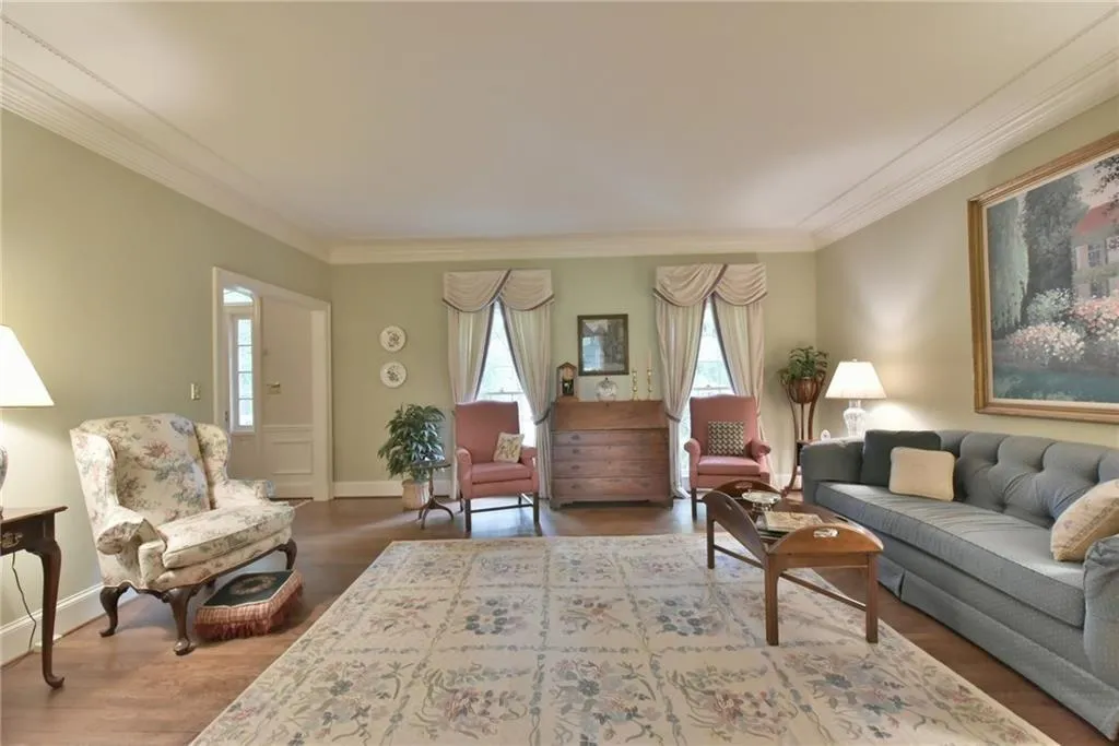 460 Huntcliff Green, Sandy Springs, Georgia 30350, 4 Bedrooms Bedrooms, ,3 BathroomsBathrooms,Residential,Sold,460 Huntcliff Green,5950577