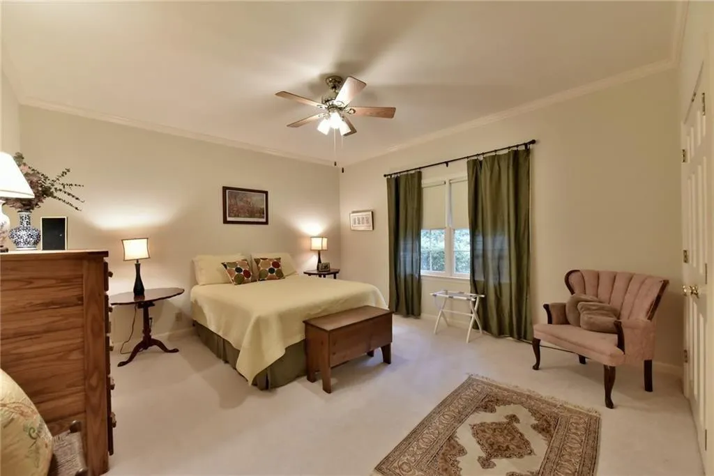460 Huntcliff Green, Sandy Springs, Georgia 30350, 4 Bedrooms Bedrooms, ,3 BathroomsBathrooms,Residential,Sold,460 Huntcliff Green,5950577