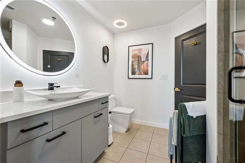3324 Peachtree Road Ne Unit 1301, Atlanta, Georgia 30326, 2 Bedrooms Bedrooms, ,2 BathroomsBathrooms,Residential,For Sale,3324 Peachtree Road Ne Unit 1301,7639304