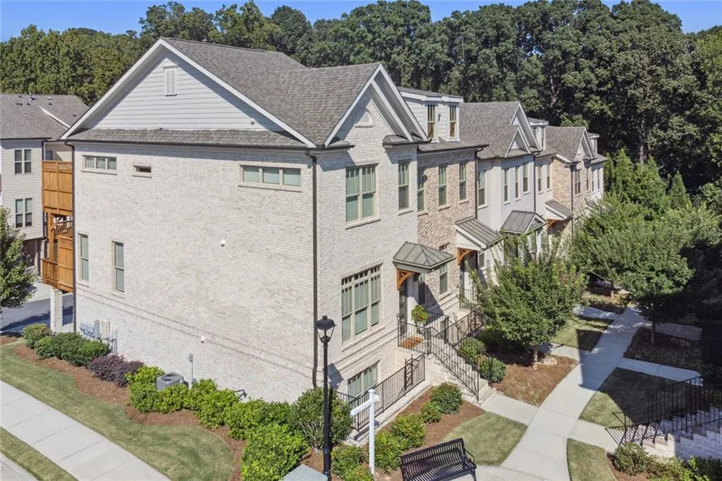 4329 Parkside Place, Sandy Springs, Georgia 30342, 3 Bedrooms Bedrooms, ,3 BathroomsBathrooms,Residential,Sold,4329 Parkside Place,7118369