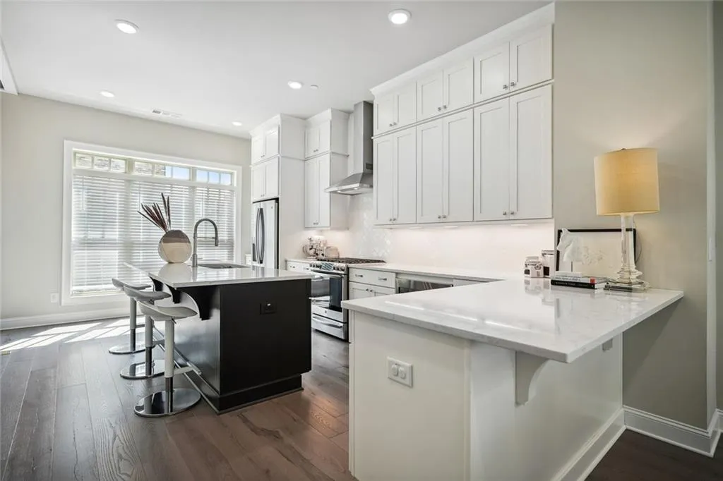 4329 Parkside Place, Sandy Springs, Georgia 30342, 3 Bedrooms Bedrooms, ,3 BathroomsBathrooms,Residential,Sold,4329 Parkside Place,7118369