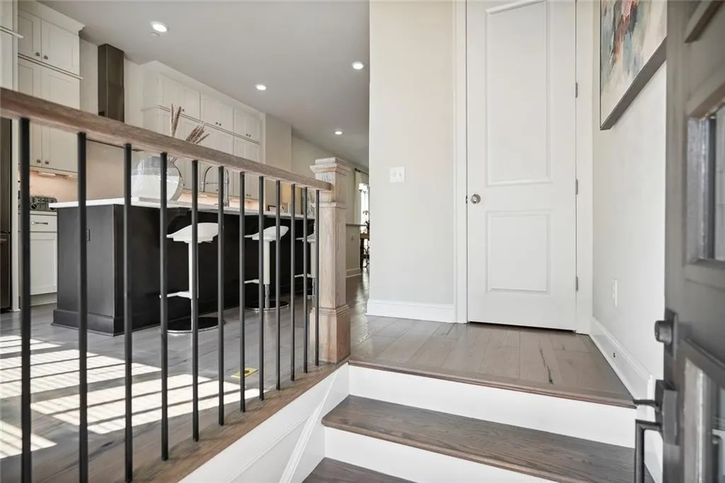 4329 Parkside Place, Sandy Springs, Georgia 30342, 3 Bedrooms Bedrooms, ,3 BathroomsBathrooms,Residential,Sold,4329 Parkside Place,7118369