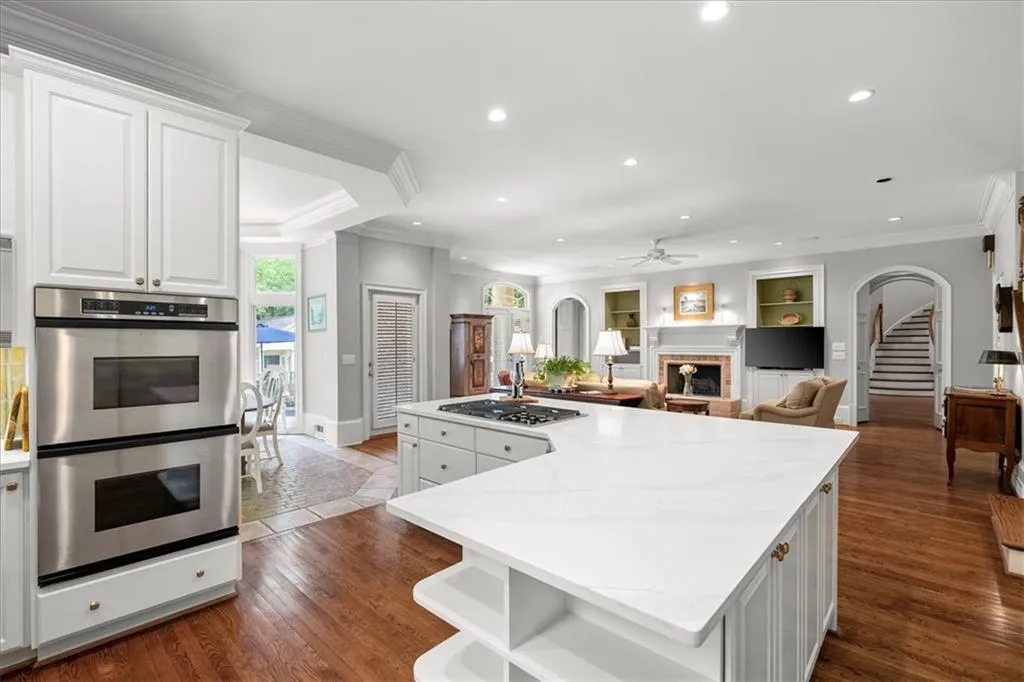 2080 Spalding Drive, Sandy Springs, Georgia 30350, 6 Bedrooms Bedrooms, ,6 BathroomsBathrooms,Residential,Sold,2080 Spalding Drive,7215839