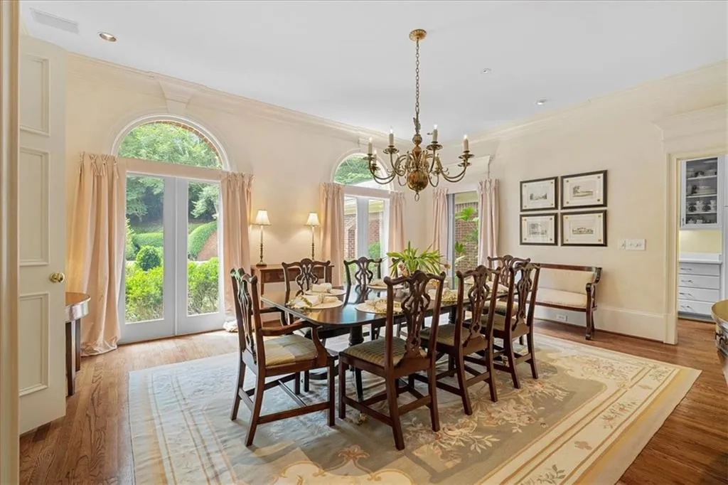 2080 Spalding Drive, Sandy Springs, Georgia 30350, 6 Bedrooms Bedrooms, ,6 BathroomsBathrooms,Residential,Sold,2080 Spalding Drive,7215839
