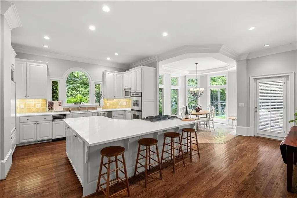 2080 Spalding Drive, Sandy Springs, Georgia 30350, 6 Bedrooms Bedrooms, ,6 BathroomsBathrooms,Residential,Sold,2080 Spalding Drive,7215839