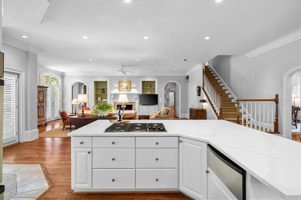 2080 Spalding Drive, Sandy Springs, Georgia 30350, 6 Bedrooms Bedrooms, ,6 BathroomsBathrooms,Residential,Sold,2080 Spalding Drive,7215839
