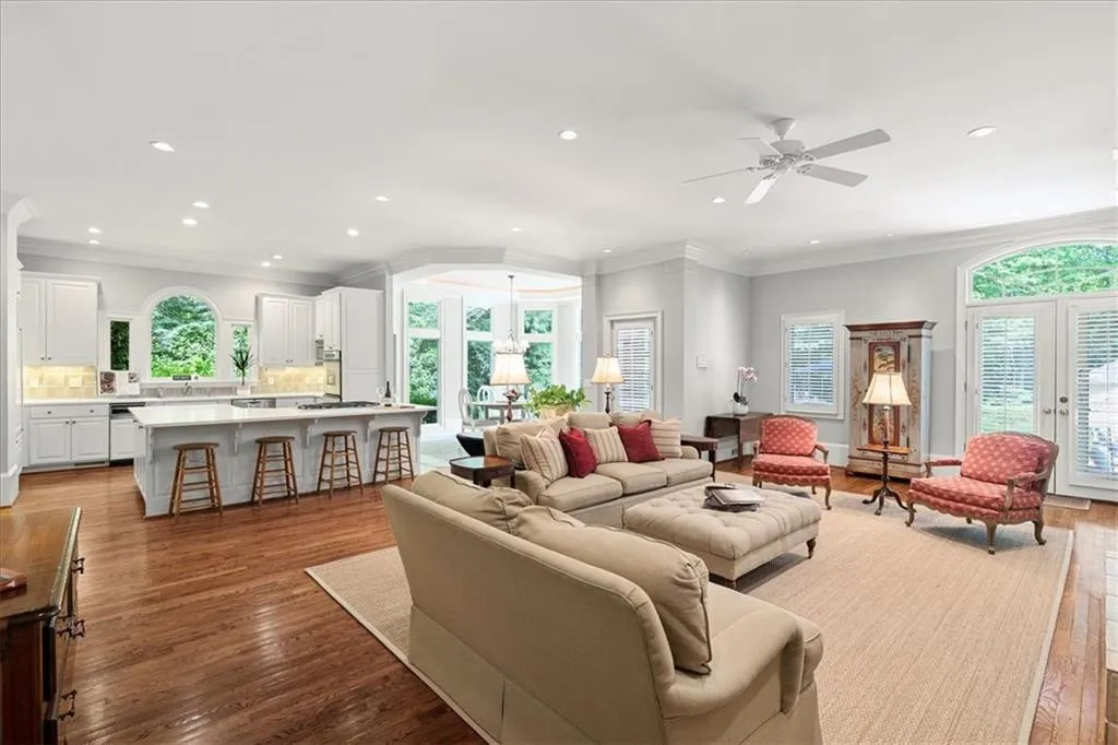 2080 Spalding Drive, Sandy Springs, Georgia 30350, 6 Bedrooms Bedrooms, ,6 BathroomsBathrooms,Residential,Sold,2080 Spalding Drive,7215839