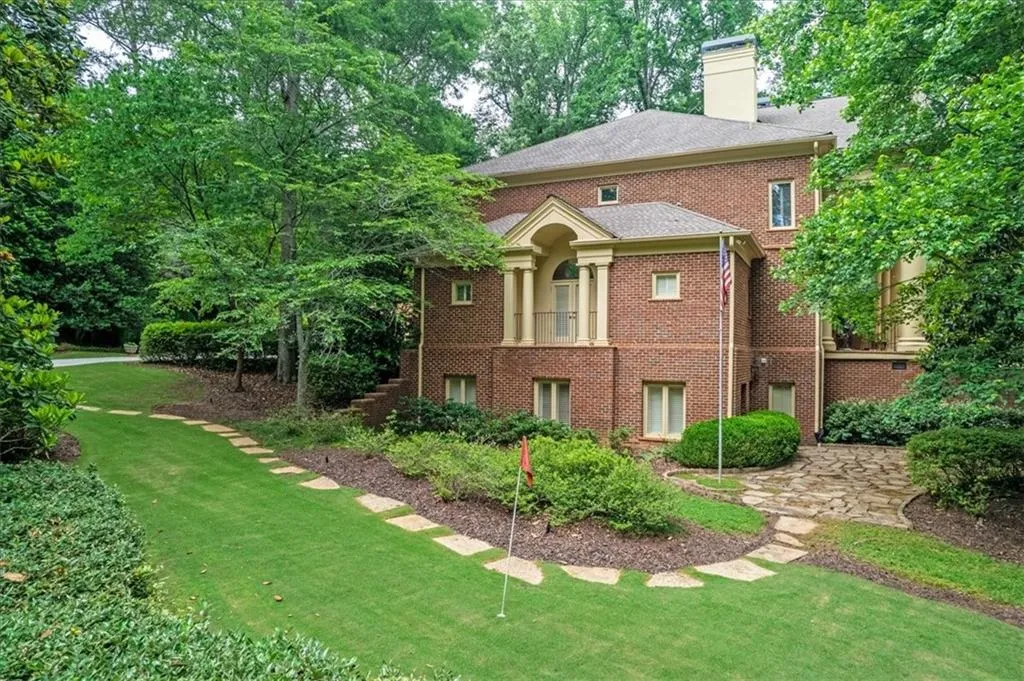 2080 Spalding Drive, Sandy Springs, Georgia 30350, 6 Bedrooms Bedrooms, ,6 BathroomsBathrooms,Residential,Sold,2080 Spalding Drive,7215839