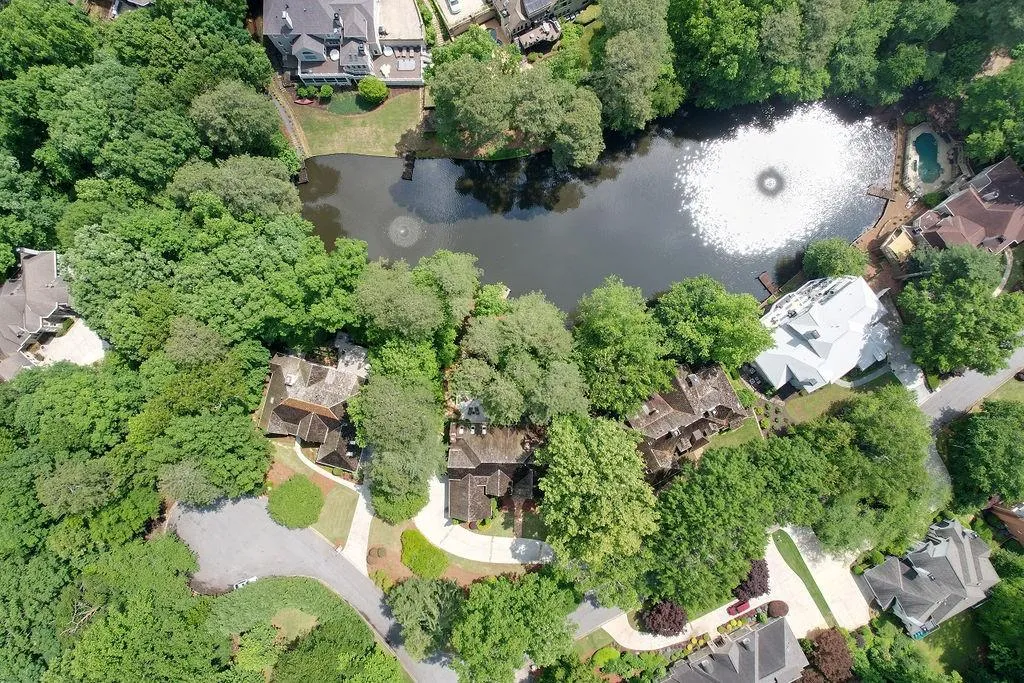 100 Grogans Lake Drive, Sandy Springs, Georgia 30350, 5 Bedrooms Bedrooms, ,4 BathroomsBathrooms,Residential,Sold,100 Grogans Lake Drive,7219711