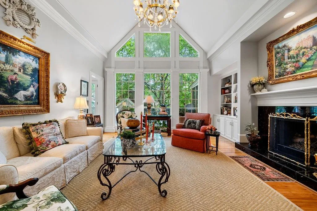 100 Grogans Lake Drive, Sandy Springs, Georgia 30350, 5 Bedrooms Bedrooms, ,4 BathroomsBathrooms,Residential,Sold,100 Grogans Lake Drive,7219711