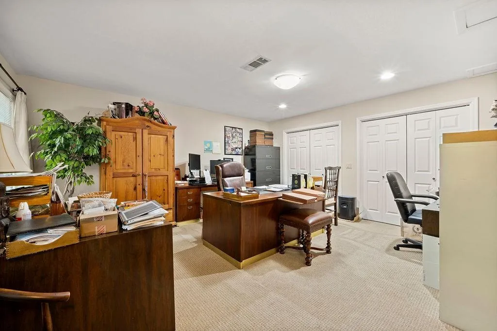 100 Grogans Lake Drive, Sandy Springs, Georgia 30350, 5 Bedrooms Bedrooms, ,4 BathroomsBathrooms,Residential,Sold,100 Grogans Lake Drive,7219711