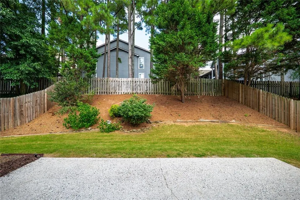 775 Glenridge Close Drive Ne, Atlanta, Georgia 30328, 4 Bedrooms Bedrooms, ,2 BathroomsBathrooms,Residential,For Sale,775 Glenridge Close Drive Ne,7621543