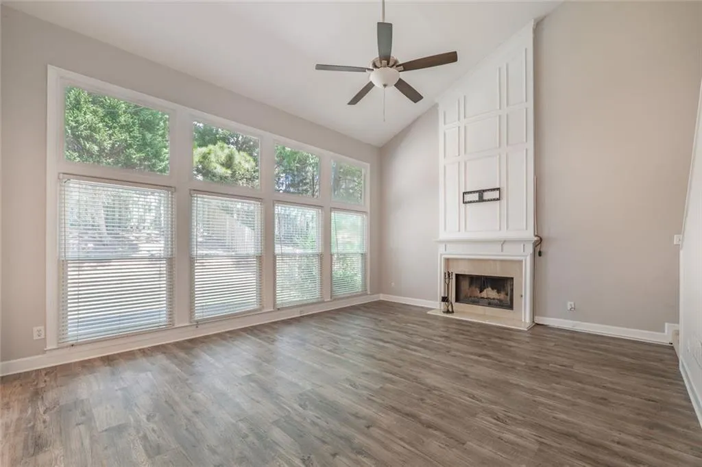 775 Glenridge Close Drive Ne, Atlanta, Georgia 30328, 4 Bedrooms Bedrooms, ,2 BathroomsBathrooms,Residential,For Sale,775 Glenridge Close Drive Ne,7621543
