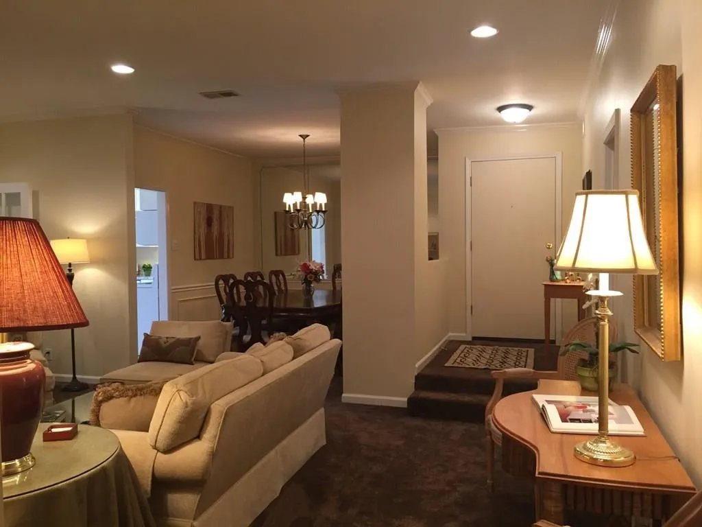 5135 Chemin De Vie Unit 5135, Atlanta, Georgia 30342, 2 Bedrooms Bedrooms, ,2 BathroomsBathrooms,Residential,Sold,5135 Chemin De Vie Unit 5135,5701497