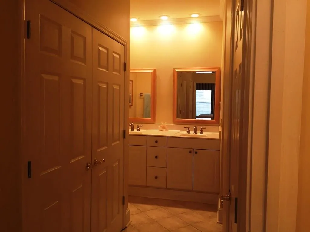 5135 Chemin De Vie Unit 5135, Atlanta, Georgia 30342, 2 Bedrooms Bedrooms, ,2 BathroomsBathrooms,Residential,Sold,5135 Chemin De Vie Unit 5135,5701497