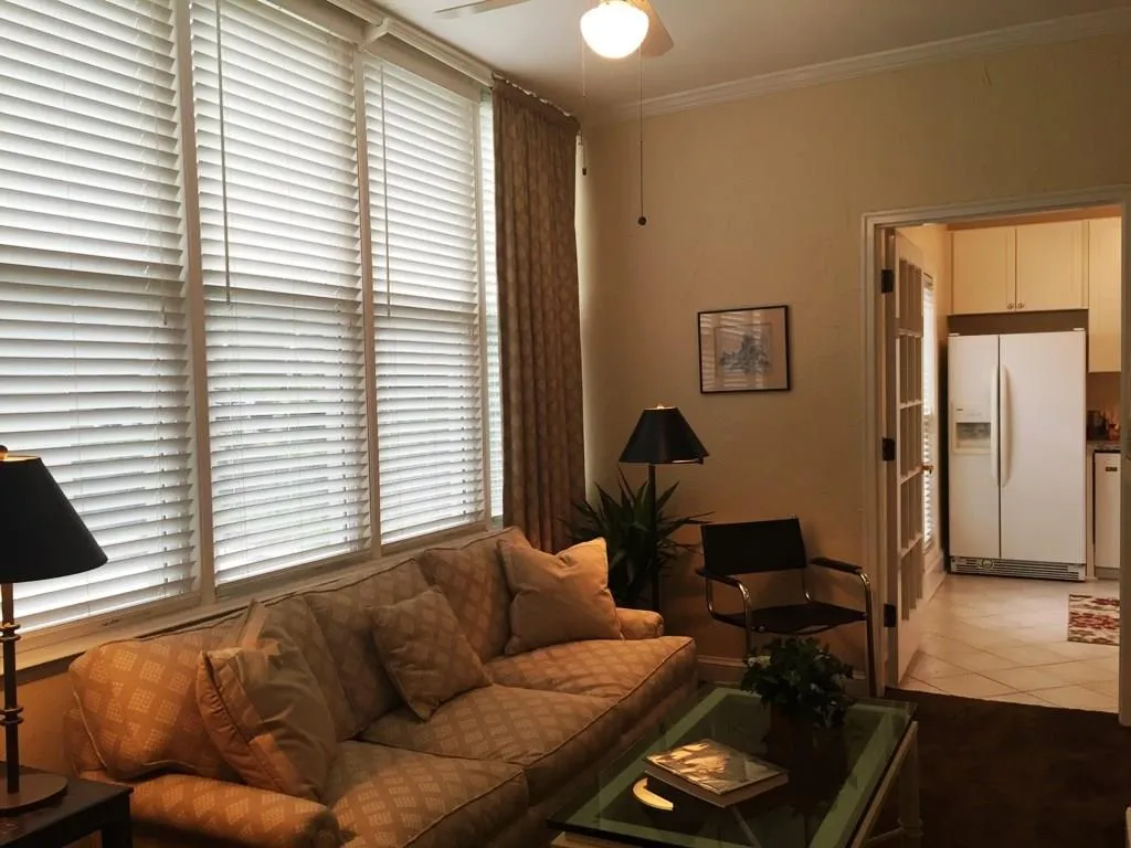 5135 Chemin De Vie Unit 5135, Atlanta, Georgia 30342, 2 Bedrooms Bedrooms, ,2 BathroomsBathrooms,Residential,Sold,5135 Chemin De Vie Unit 5135,5701497