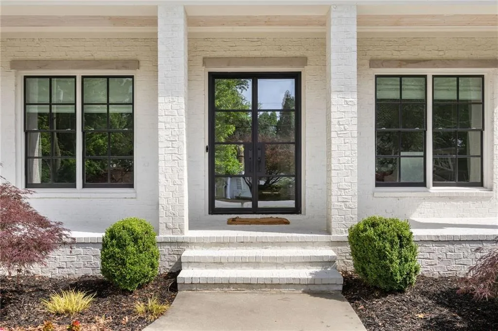 304 Meadowbrook Drive Ne, Atlanta, Georgia 30342, 6 Bedrooms Bedrooms, ,6 BathroomsBathrooms,Residential,Sold,304 Meadowbrook Drive Ne,7574489