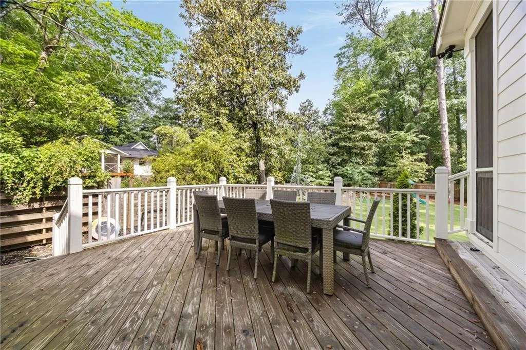 304 Meadowbrook Drive Ne, Atlanta, Georgia 30342, 6 Bedrooms Bedrooms, ,6 BathroomsBathrooms,Residential,Sold,304 Meadowbrook Drive Ne,7574489