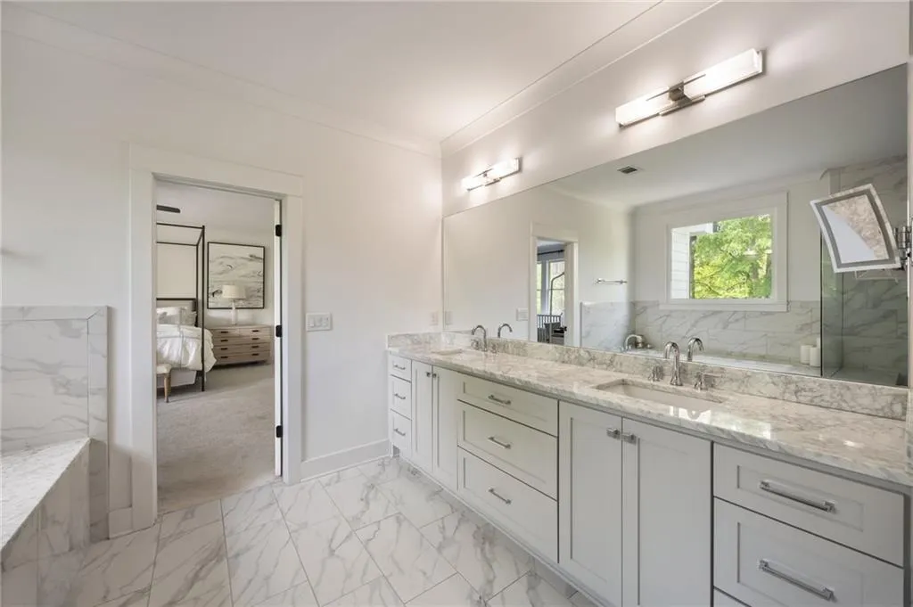 304 Meadowbrook Drive Ne, Atlanta, Georgia 30342, 6 Bedrooms Bedrooms, ,6 BathroomsBathrooms,Residential,Sold,304 Meadowbrook Drive Ne,7574489