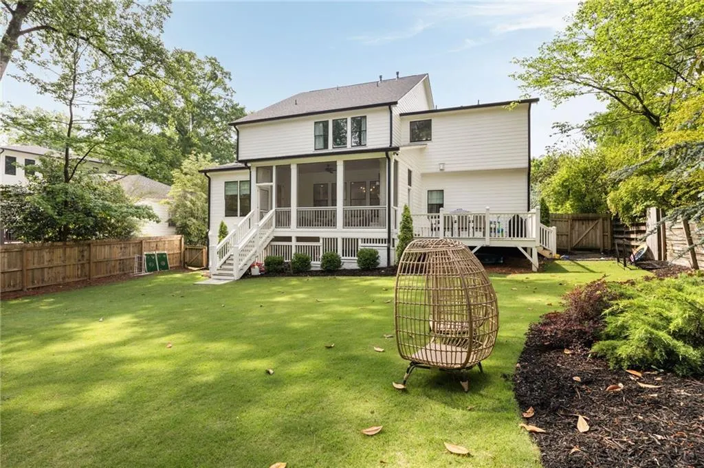 304 Meadowbrook Drive Ne, Atlanta, Georgia 30342, 6 Bedrooms Bedrooms, ,6 BathroomsBathrooms,Residential,Sold,304 Meadowbrook Drive Ne,7574489