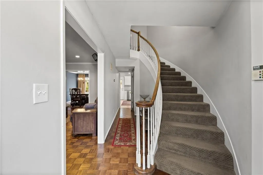 5400 Roswell Road Unit I4, Atlanta, Georgia 30342, 3 Bedrooms Bedrooms, ,2 BathroomsBathrooms,Residential,Sold,5400 Roswell Road Unit I4,7339522