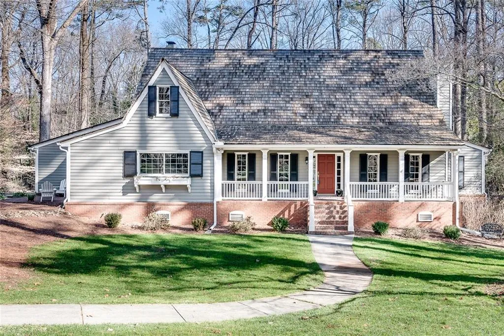 8180 Winged Foot Drive, Sandy Springs, Georgia 30350, 4 Bedrooms Bedrooms, ,3 BathroomsBathrooms,Residential,Sold,8180 Winged Foot Drive,6824335