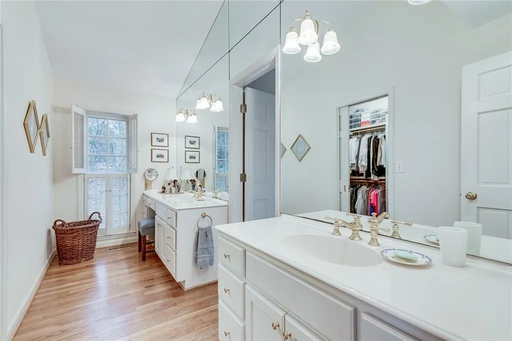 8180 Winged Foot Drive, Sandy Springs, Georgia 30350, 4 Bedrooms Bedrooms, ,3 BathroomsBathrooms,Residential,Sold,8180 Winged Foot Drive,6824335
