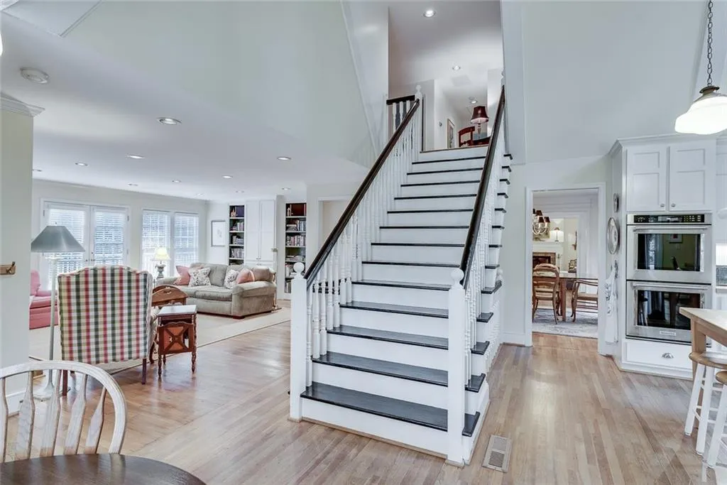 8180 Winged Foot Drive, Sandy Springs, Georgia 30350, 4 Bedrooms Bedrooms, ,3 BathroomsBathrooms,Residential,Sold,8180 Winged Foot Drive,6824335