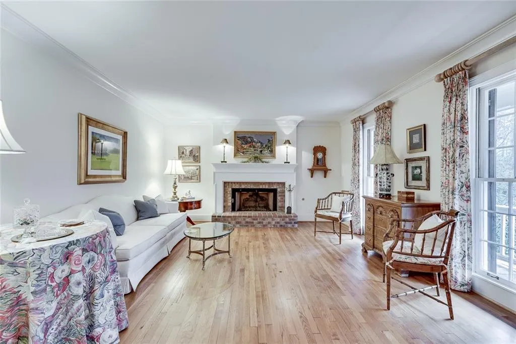 8180 Winged Foot Drive, Sandy Springs, Georgia 30350, 4 Bedrooms Bedrooms, ,3 BathroomsBathrooms,Residential,Sold,8180 Winged Foot Drive,6824335