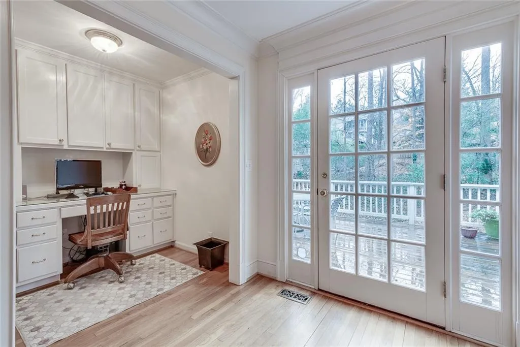 8180 Winged Foot Drive, Sandy Springs, Georgia 30350, 4 Bedrooms Bedrooms, ,3 BathroomsBathrooms,Residential,Sold,8180 Winged Foot Drive,6824335