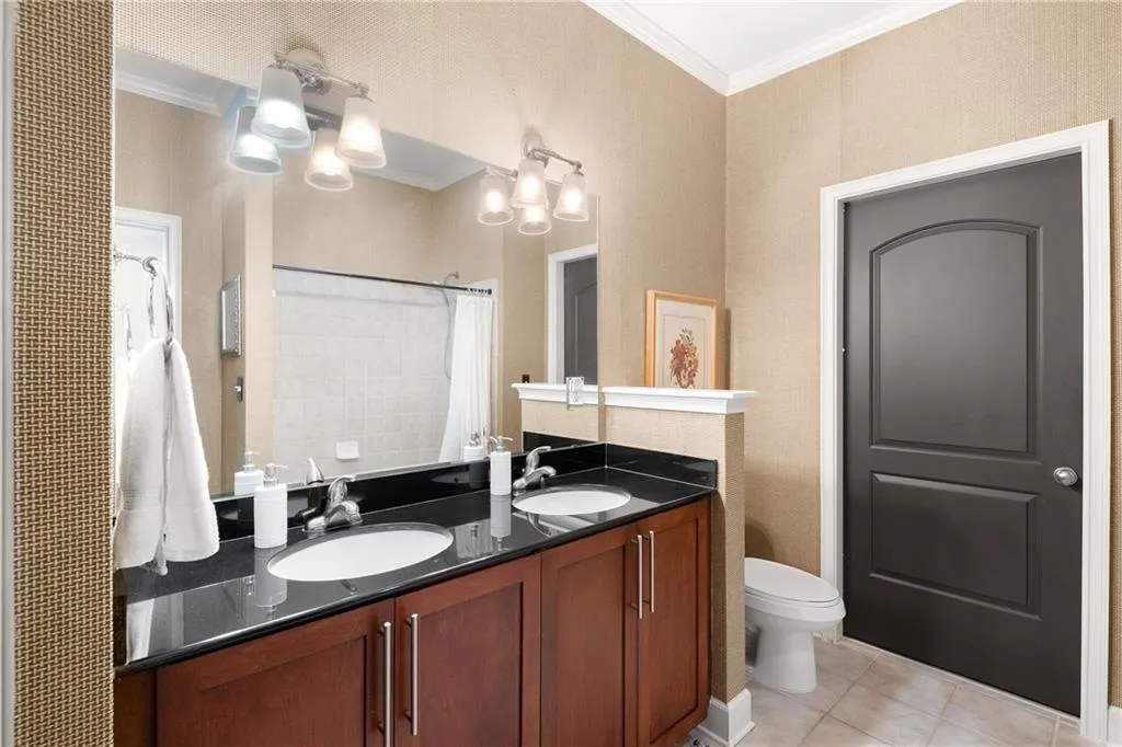 1055 Piedmont Avenue Ne Unit 408, Atlanta, Georgia 30309, 1 Bedroom Bedrooms, ,1 BathroomBathrooms,Residential,For Sale,1055 Piedmont Avenue Ne Unit 408,7637312