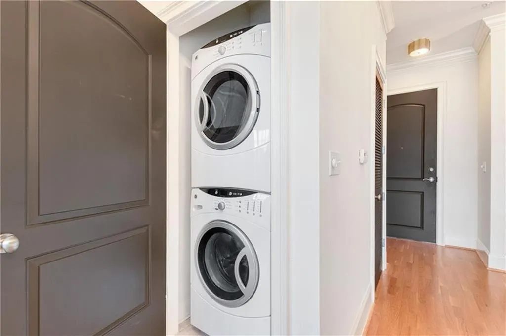 1055 Piedmont Avenue Ne Unit 408, Atlanta, Georgia 30309, 1 Bedroom Bedrooms, ,1 BathroomBathrooms,Residential,For Sale,1055 Piedmont Avenue Ne Unit 408,7637312