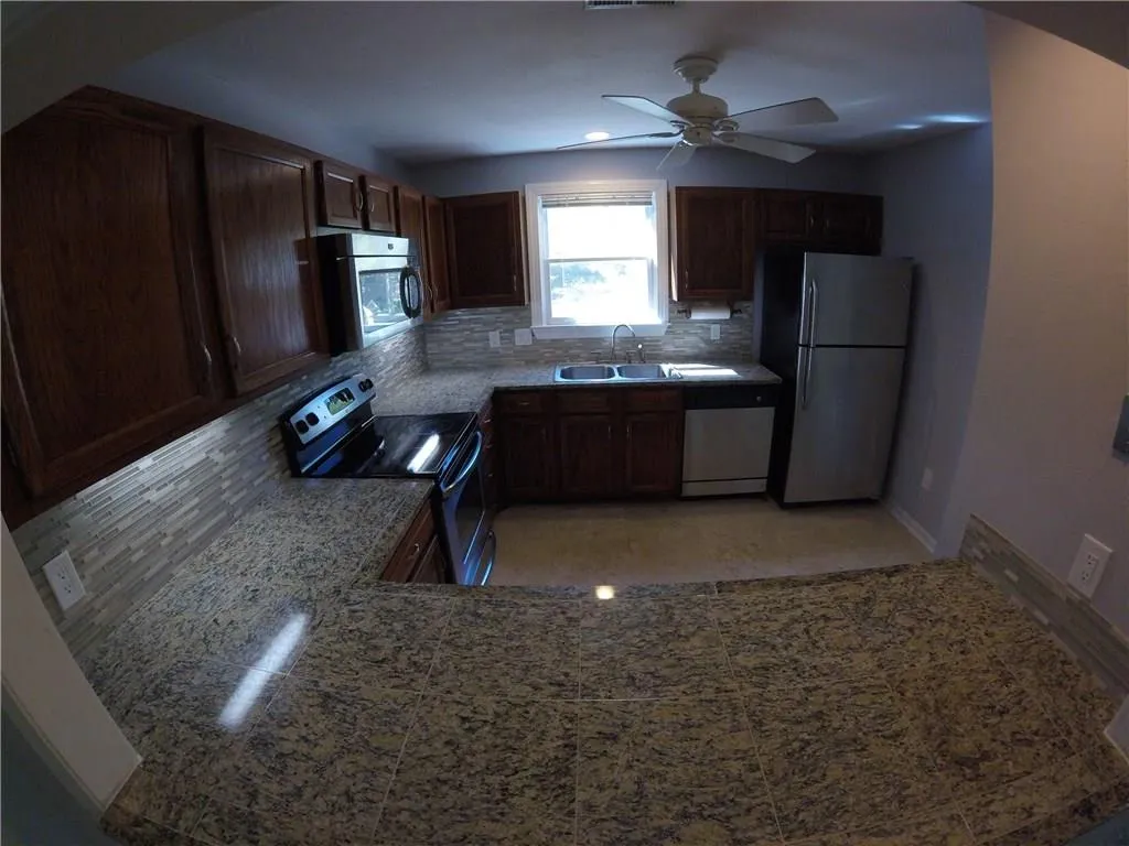 405 Abingdon Way, Atlanta, Georgia 30328, 2 Bedrooms Bedrooms, ,2 BathroomsBathrooms,Residential,Sold,405 Abingdon Way,5671262