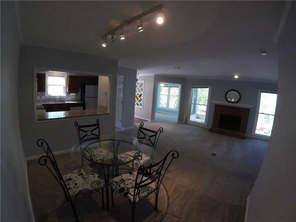 405 Abingdon Way, Atlanta, Georgia 30328, 2 Bedrooms Bedrooms, ,2 BathroomsBathrooms,Residential,Sold,405 Abingdon Way,5671262