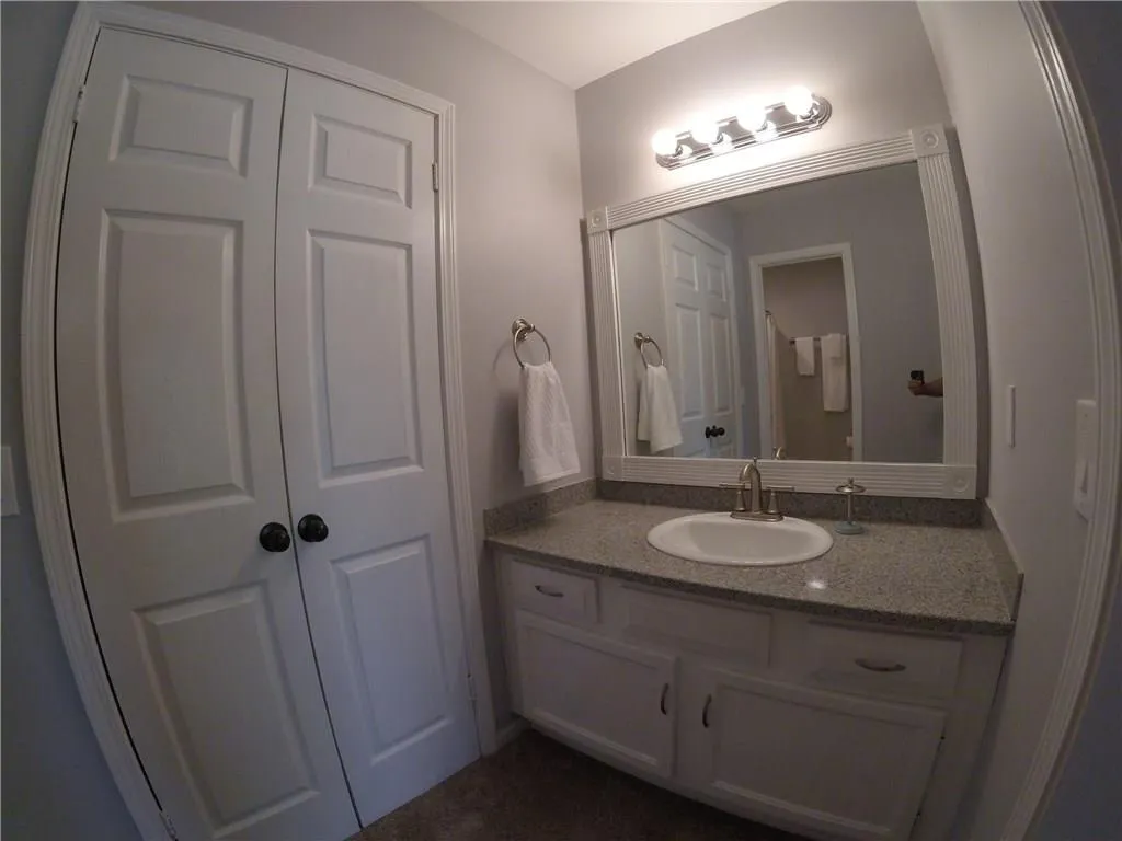 405 Abingdon Way, Atlanta, Georgia 30328, 2 Bedrooms Bedrooms, ,2 BathroomsBathrooms,Residential,Sold,405 Abingdon Way,5671262