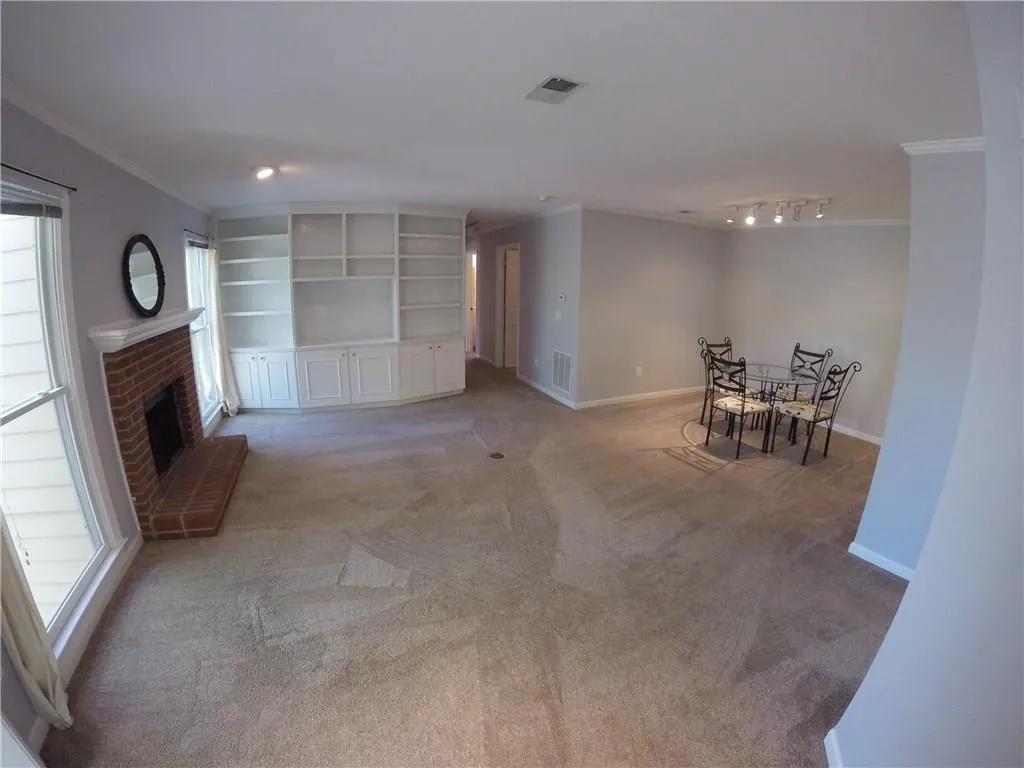 405 Abingdon Way, Atlanta, Georgia 30328, 2 Bedrooms Bedrooms, ,2 BathroomsBathrooms,Residential,Sold,405 Abingdon Way,5671262