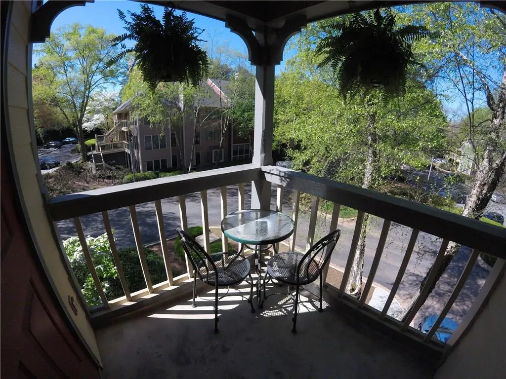 405 Abingdon Way, Atlanta, Georgia 30328, 2 Bedrooms Bedrooms, ,2 BathroomsBathrooms,Residential,Sold,405 Abingdon Way,5671262