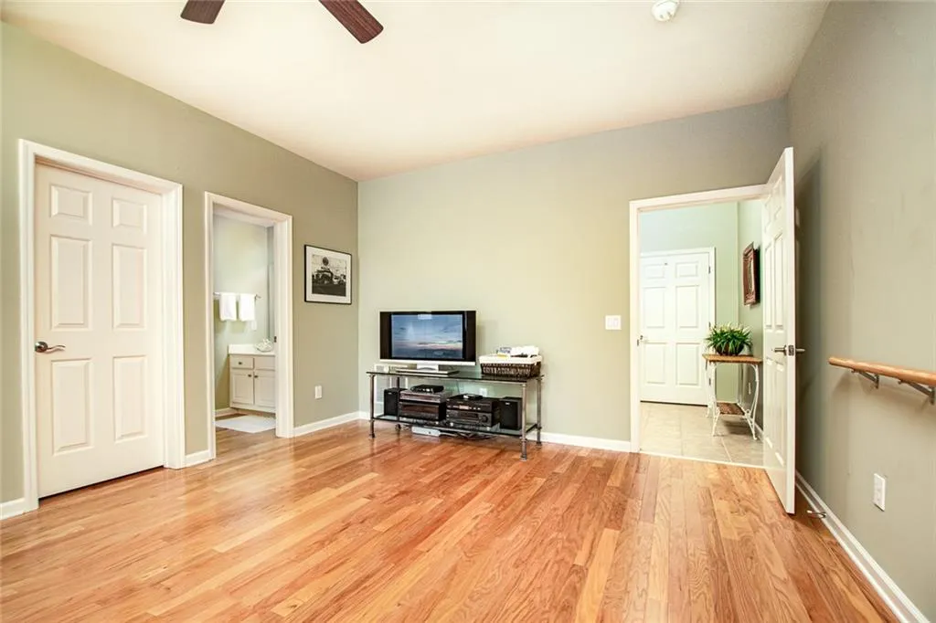 183 Mystic Court, Sandy Springs, Georgia 30342, 4 Bedrooms Bedrooms, ,3 BathroomsBathrooms,Residential,Sold,183 Mystic Court,6615906